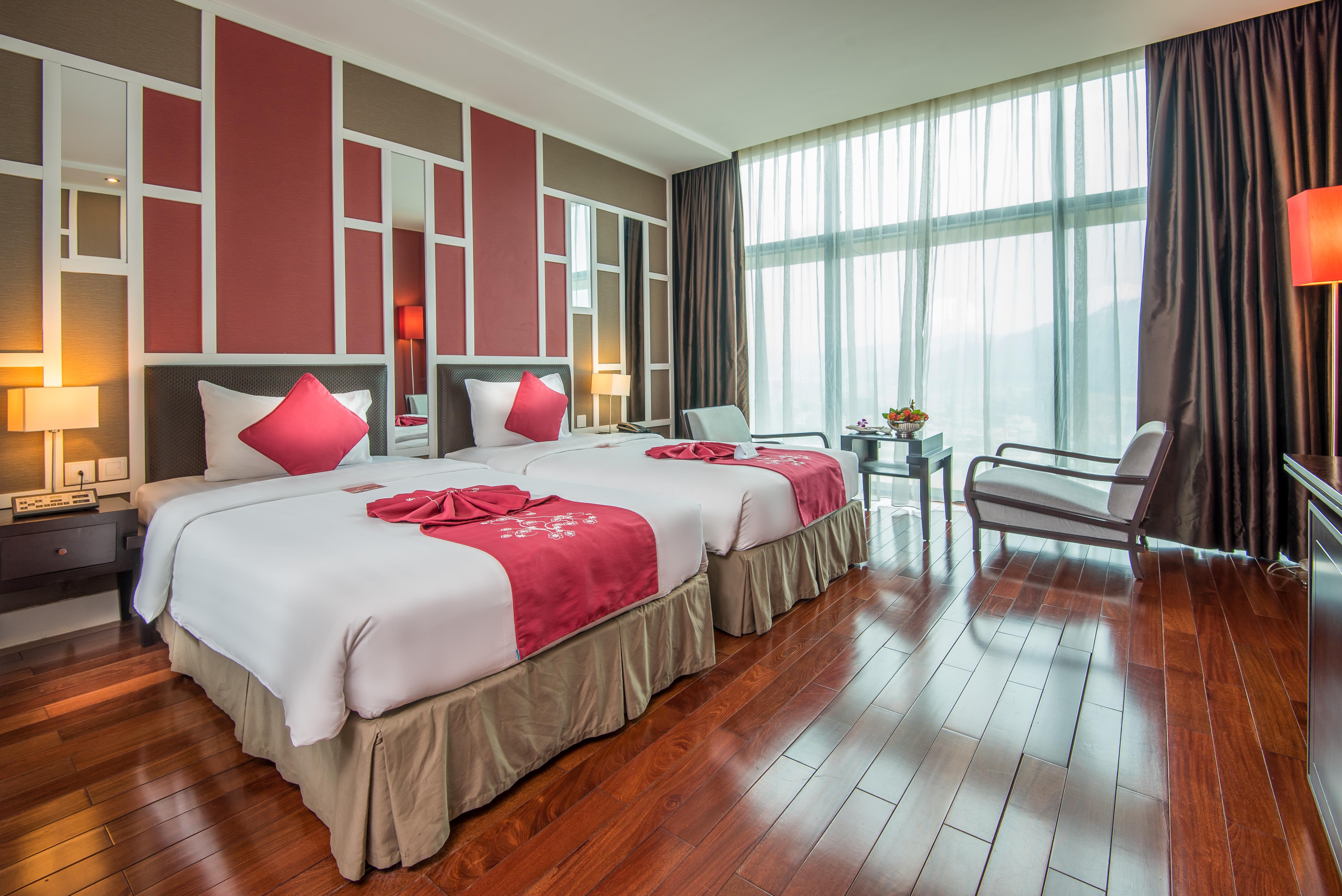 Royal Lotus Hotel Ha Long Esterno foto