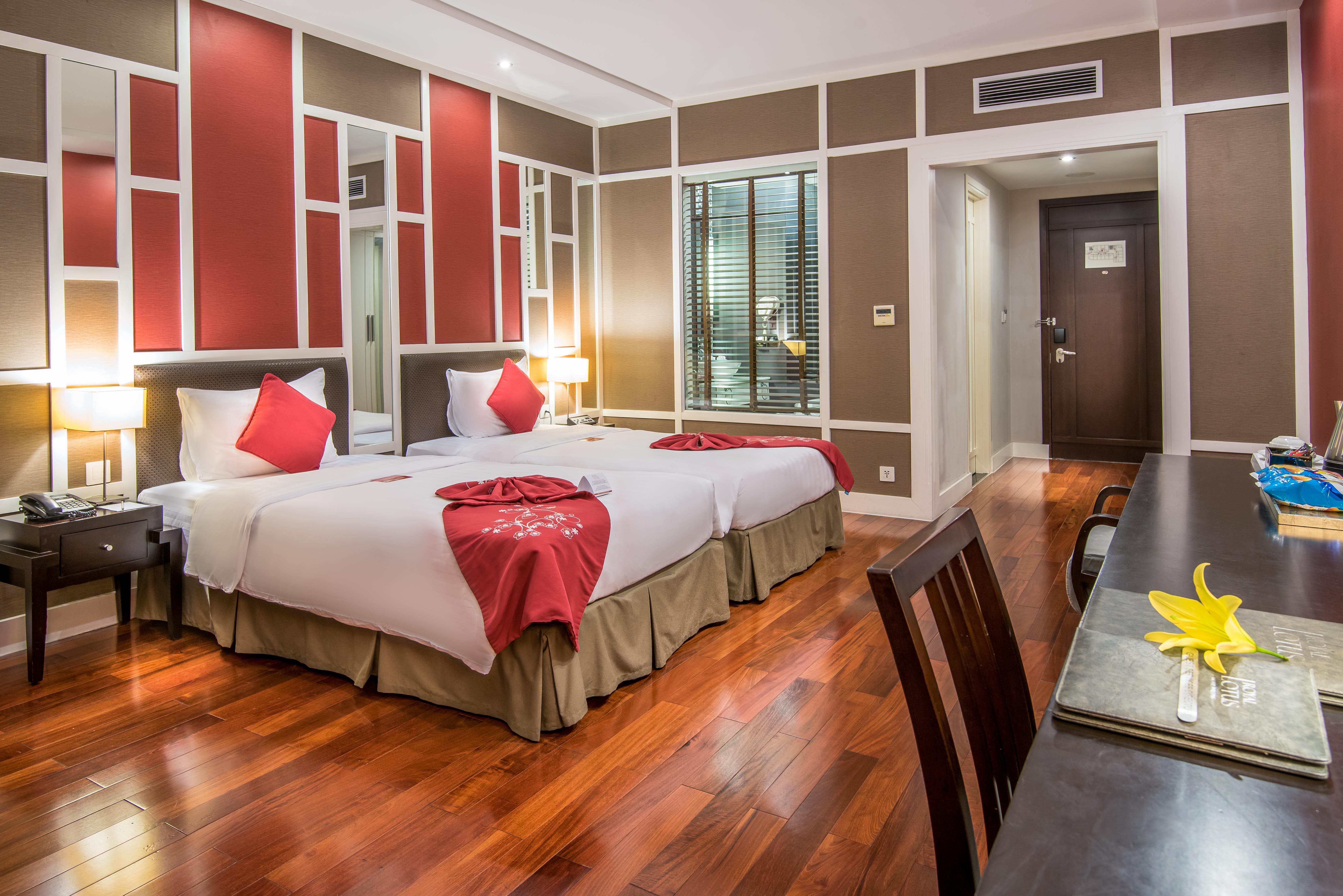 Royal Lotus Hotel Ha Long Esterno foto