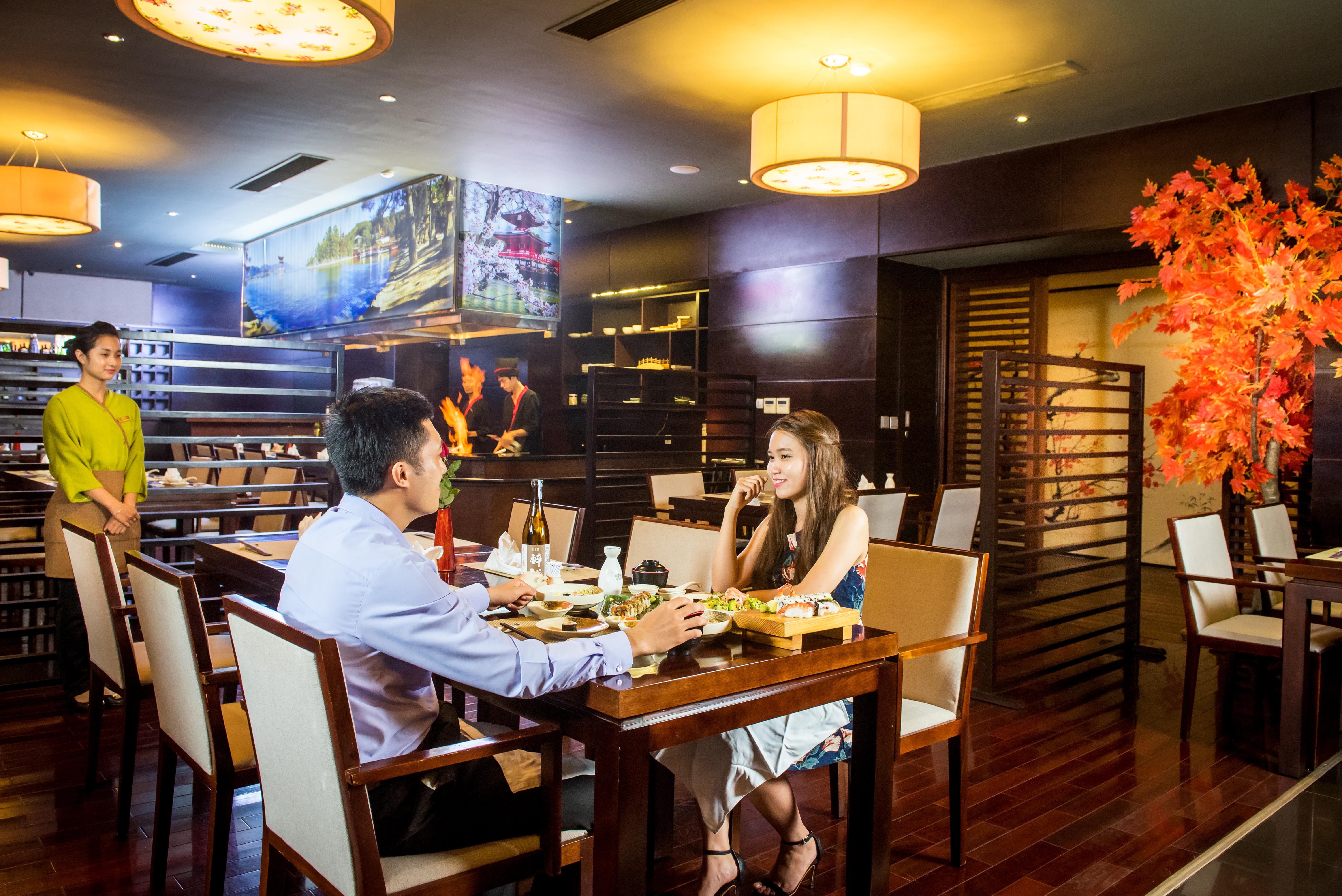 Royal Lotus Hotel Ha Long Esterno foto