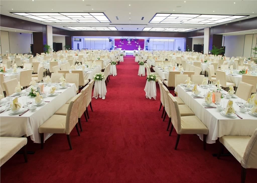 Royal Lotus Hotel Ha Long Esterno foto
