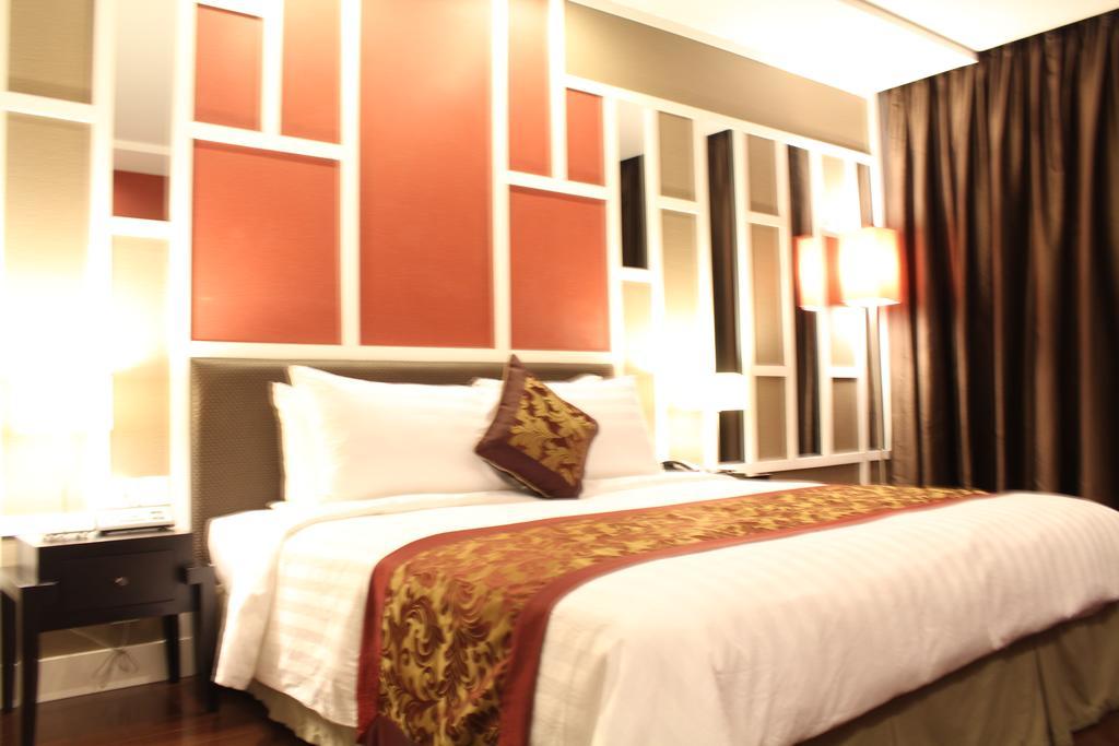 Royal Lotus Hotel Ha Long Esterno foto